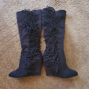 Black fringe boots